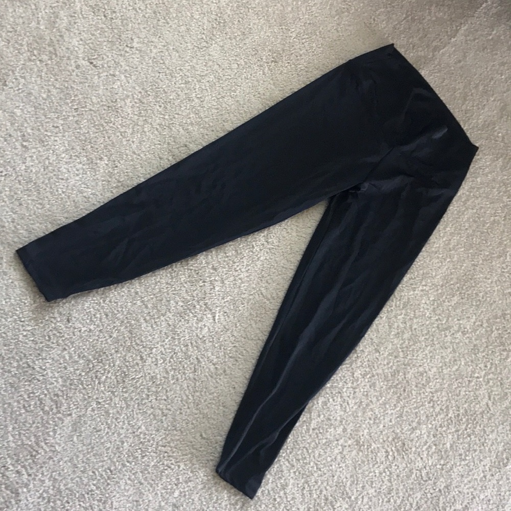 Black shiny aerie leggings